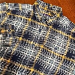 Patagonia Long-Sleeved Fjord Flannel Shirt Mens M Blue Button Up Organic Cotton
